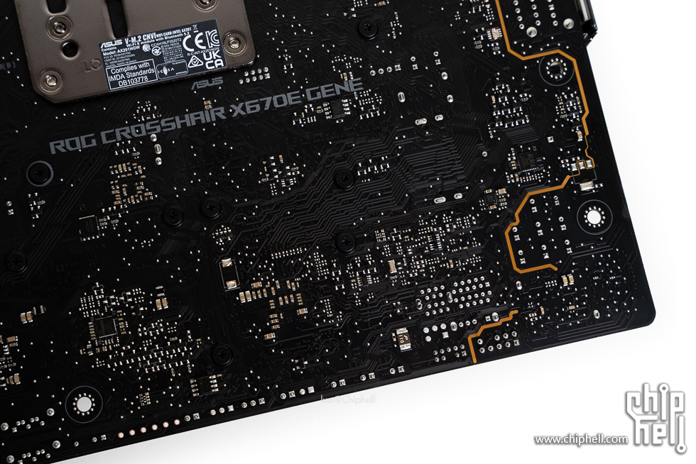 华硕tufgaminggt502弹药库白色,华硕gt502机箱黑橙搭配