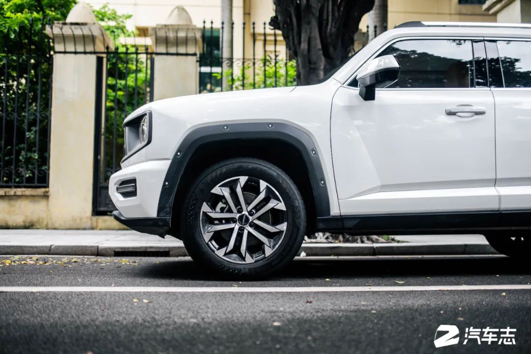 15万级别suv这3款怎么买很挑人,15万可选的四驱suv这4款物有所值