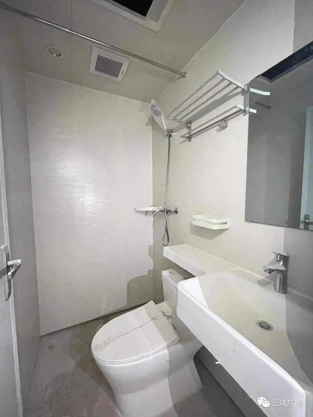 全省首张罚单开出,全国首张营业执照颁发