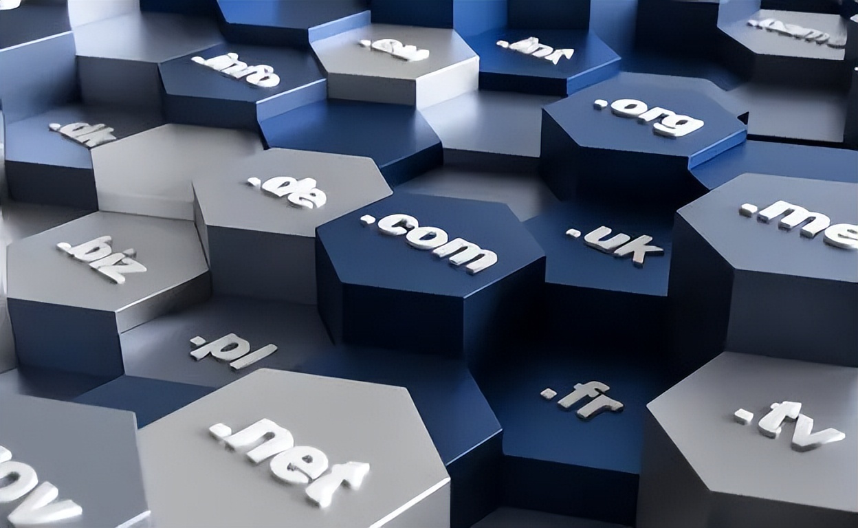 如何选一个合格的域名注册平台,比较实用的域名注册指南