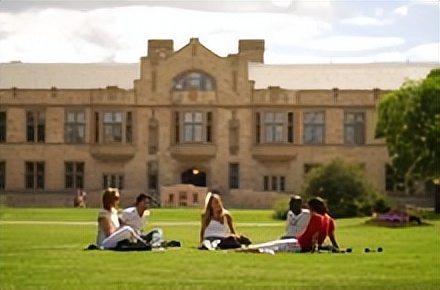 萨斯喀彻温大学介绍,萨斯喀彻温大学