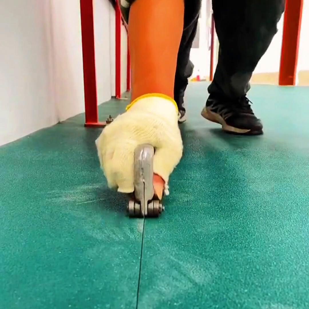 地板革是pvc的好还是塑胶的好,pvc塑胶地板是地板革吗