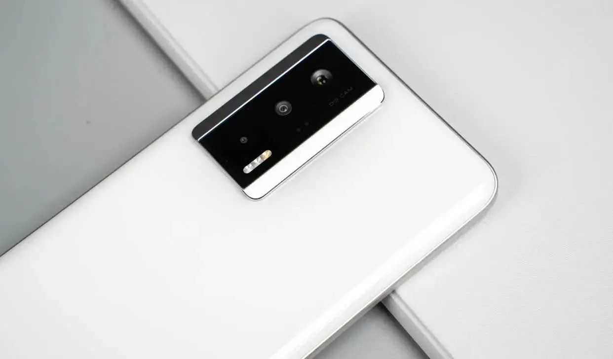 2000元左右全新性价比手机推荐,2000元以下性价比最划算的手机