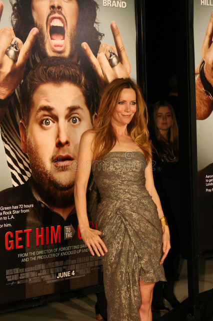 北影节开幕式红毯摔倒,北影节红毯胡先煦