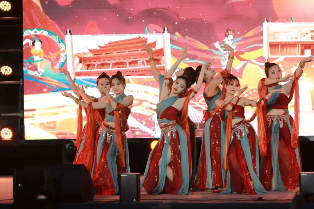 420分能上武汉华夏理工学院,武汉华夏理工学院新生几号报到