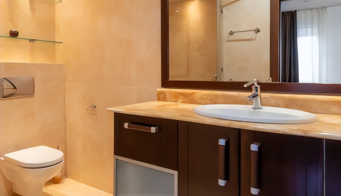 卫生间排污管漏水修好了还漏水,楼下卫生间漏水怎么查漏水点