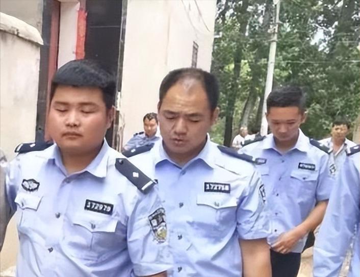 广西兄弟建“独孤屋”，因贫穷娶不起媳妇，囚禁两名少女疯狂产子