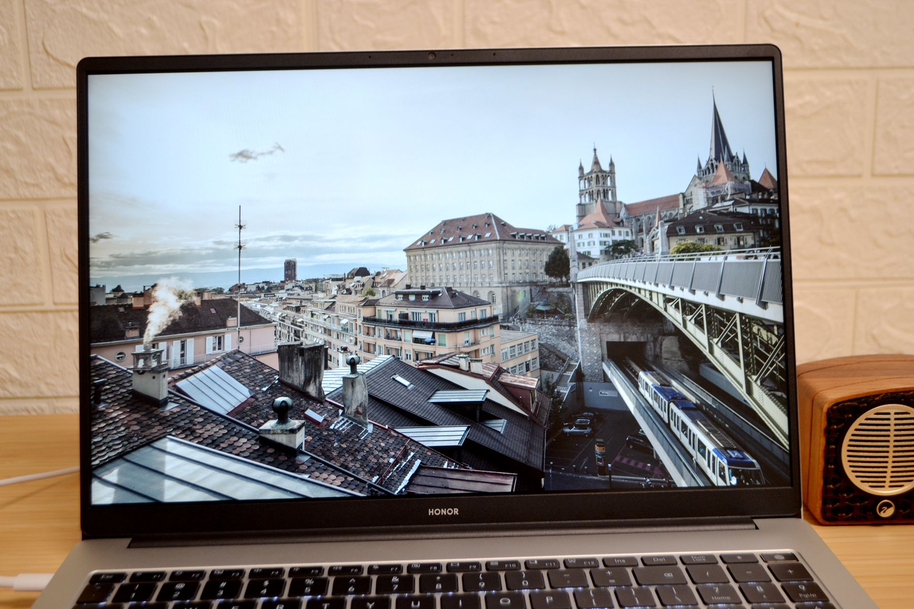 性能炸裂！16寸超窄边框+i5-12500H，荣耀MagicBookX16首发测评