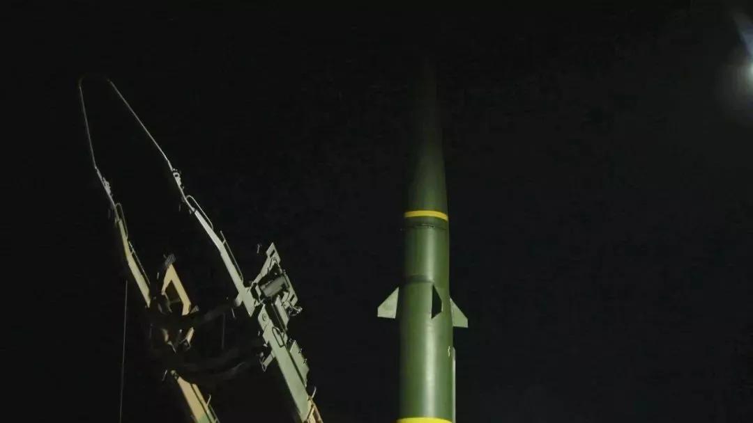 蔡是大陆派到台的“*底卧**”吗？她为啥总是给大陆创造收复台的条件