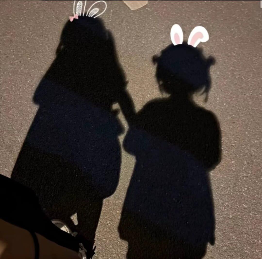 推荐神仙高质量闺蜜ins风格头像,闺蜜头像ins高级质感一人一张