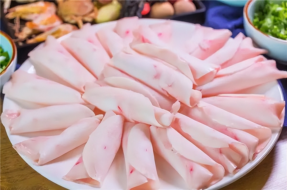 市场上的假羊肉串是用什么冒充的,老鼠冒充羊肉串