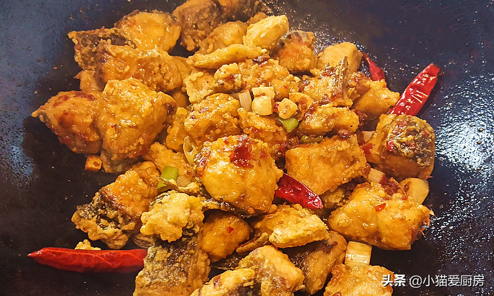 红烧草鱼最简单又好吃的做法,怎样红烧草鱼更美味