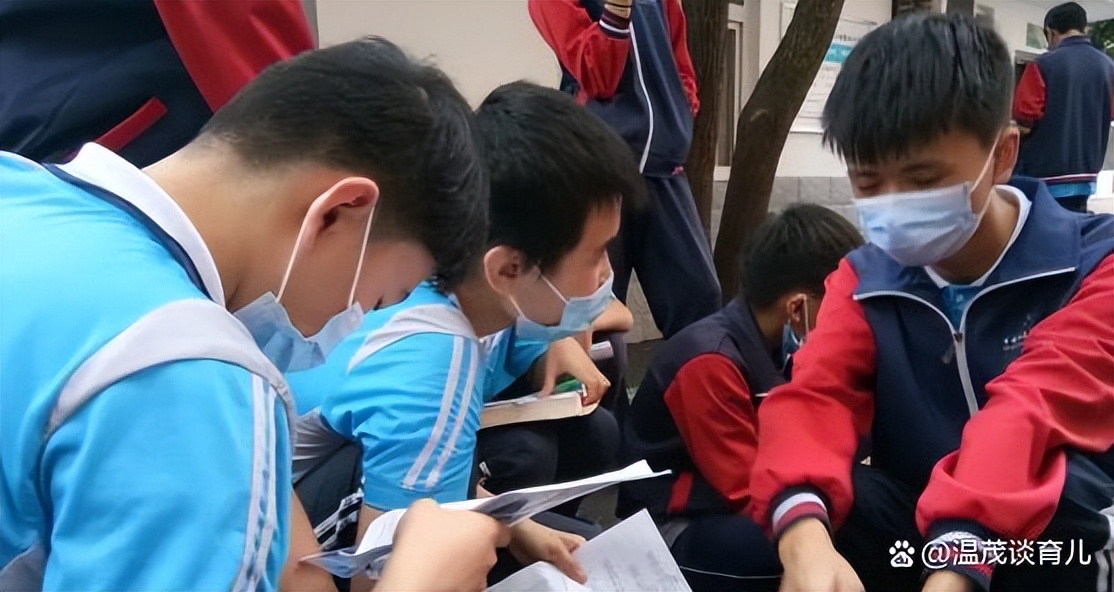 2022年中考最低多少分能上高中,中考成绩公布考了300多分