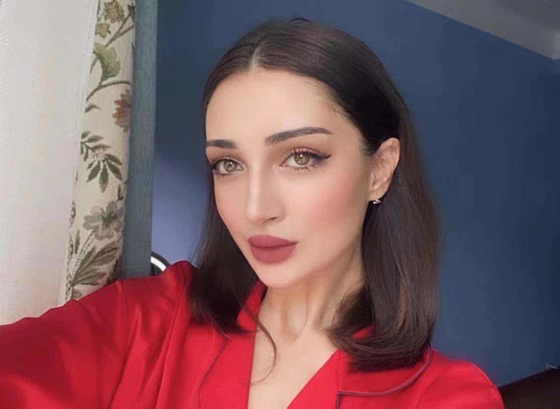 富二代娶乌克兰媳妇,天津小伙带乌克兰妻子丈母娘回国