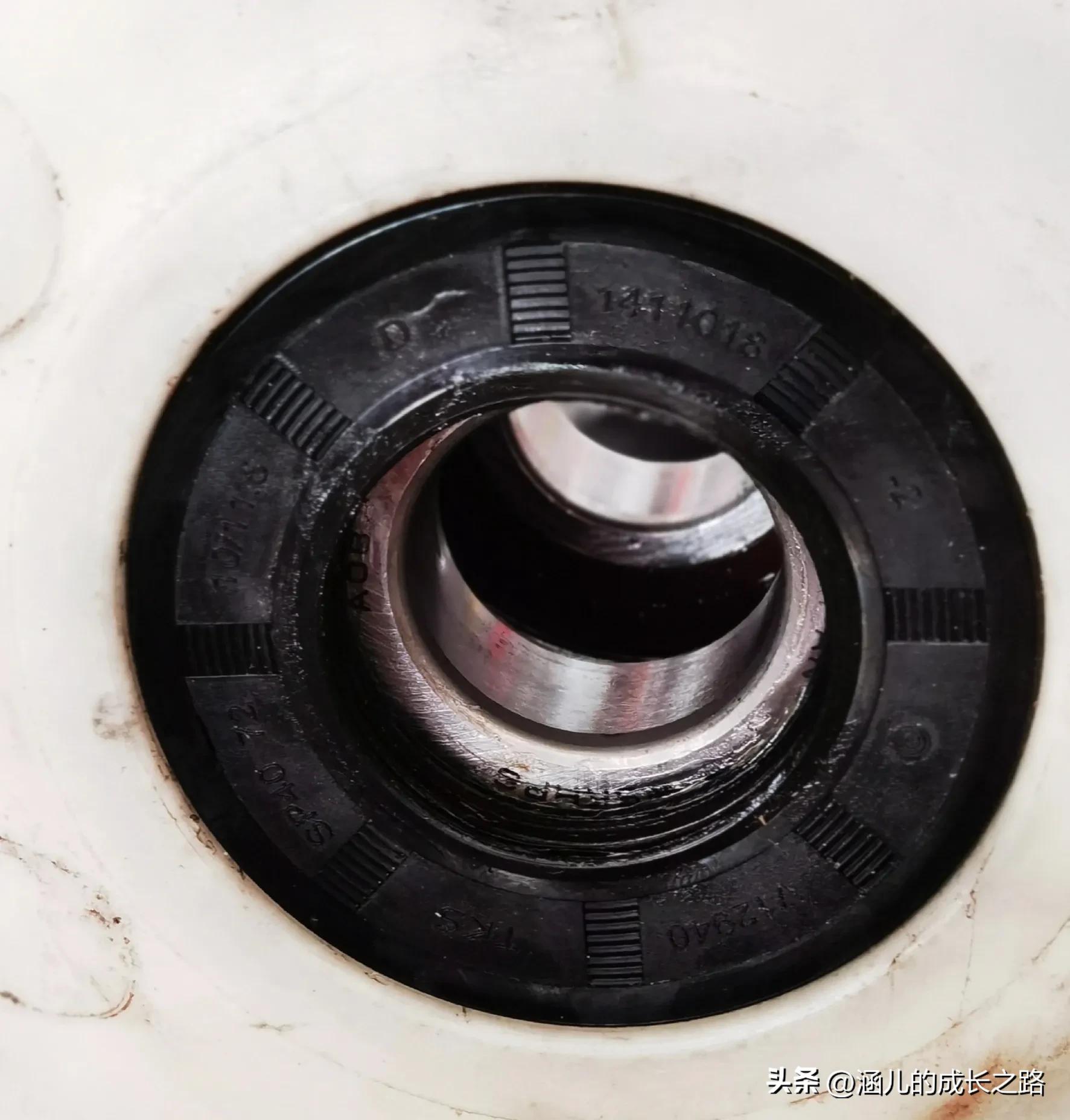 滚筒洗衣机滚筒旋转异响怎么回事,滚筒洗衣机滚筒转动异响怎么修