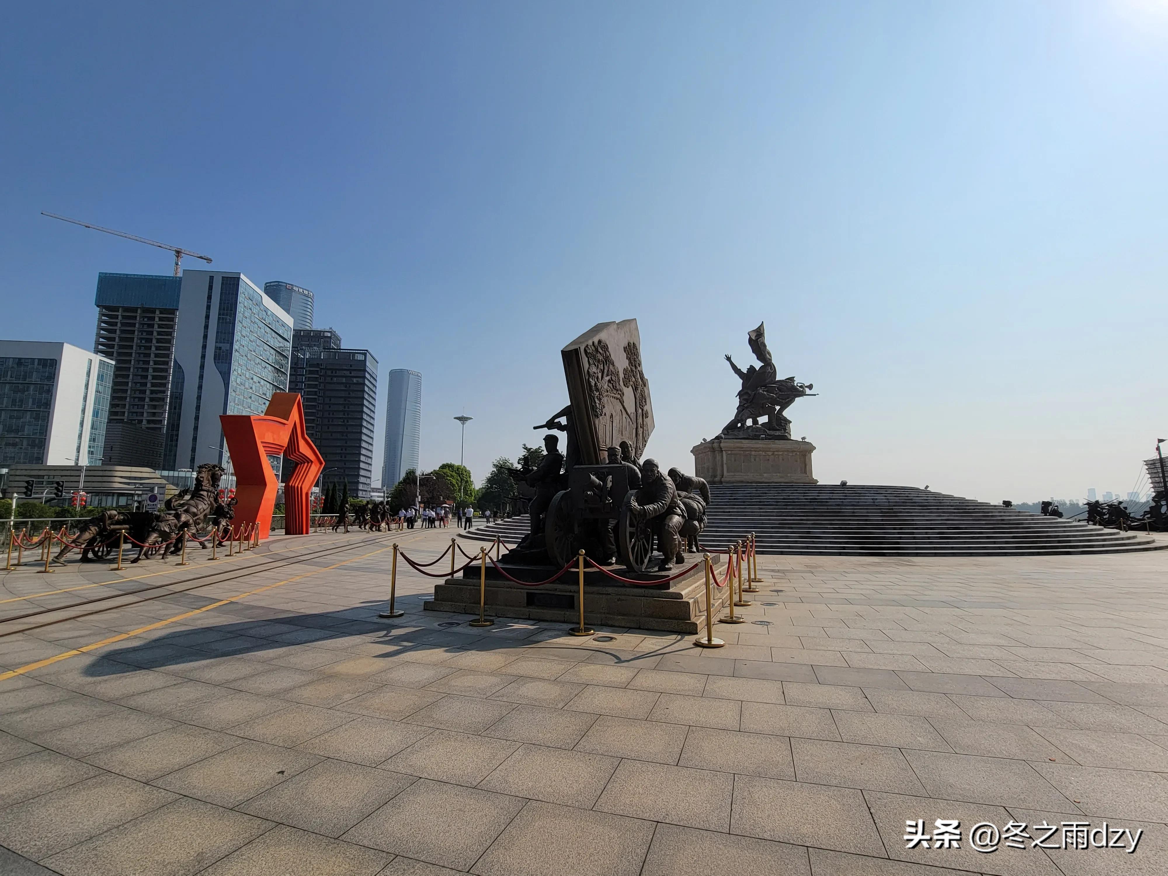 南昌舰主题园凤凰洲湿地公园,凤凰洲建军广场