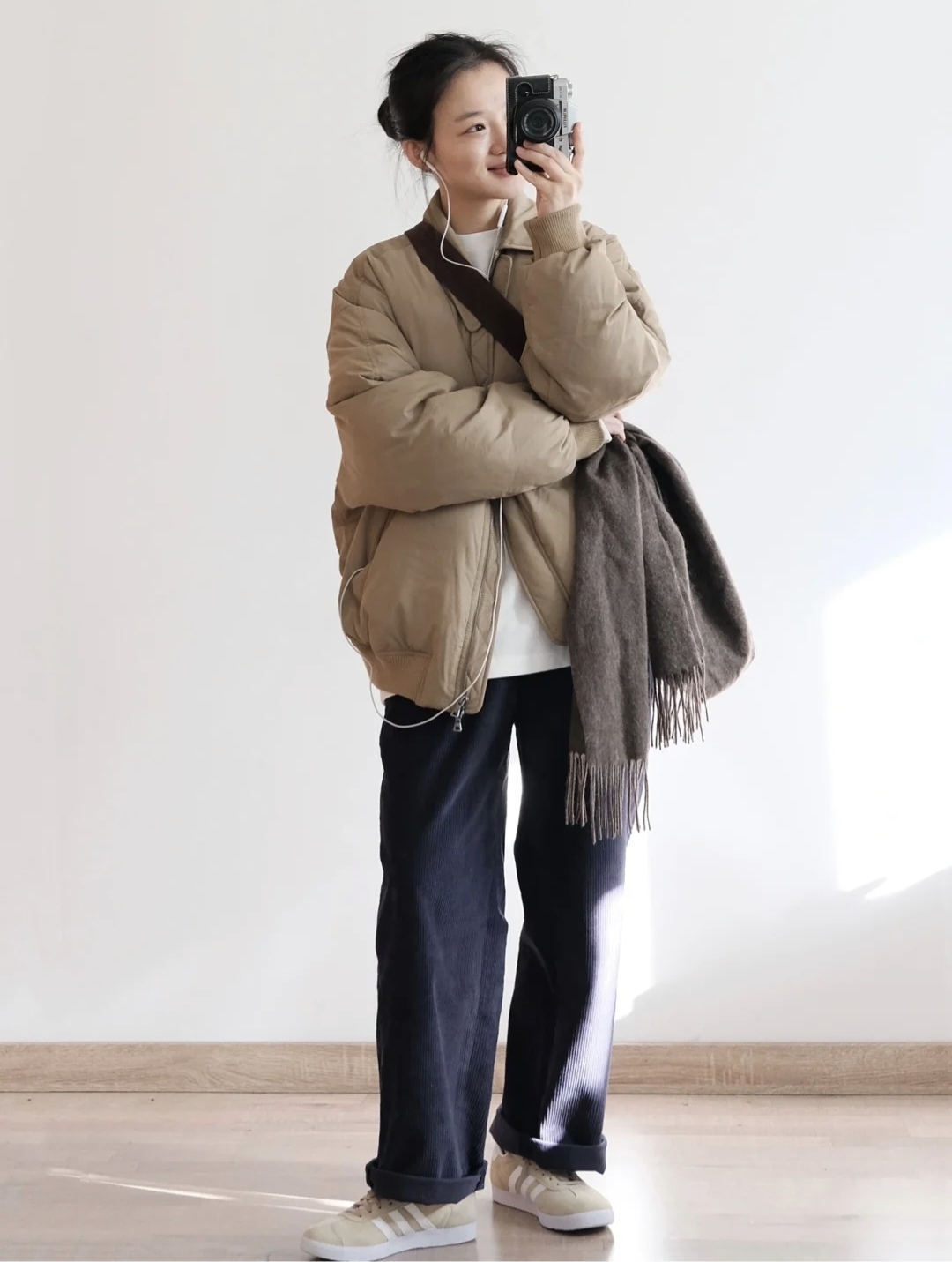 羽绒服搭配什么裤子女孩,女羽绒服和裤子配什么鞋子好看