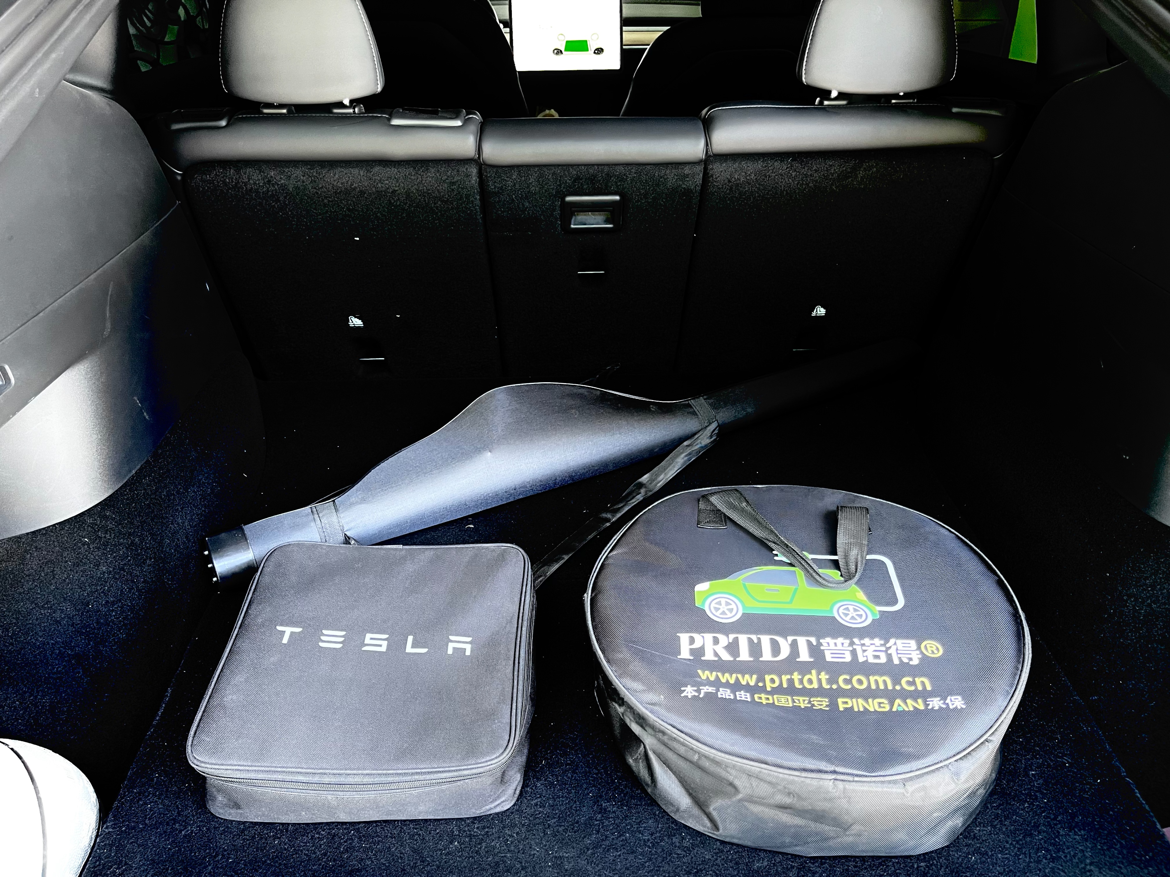 modely买充电桩还是随车充,modely充电桩和随车充