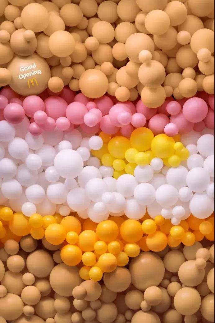 麦当劳新品汉堡海报,麦当劳最新夏日海报分析