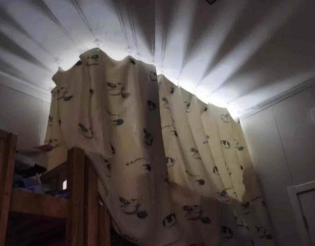 “神秘大学宿舍惊人内幕，谁敢一探究竟？”