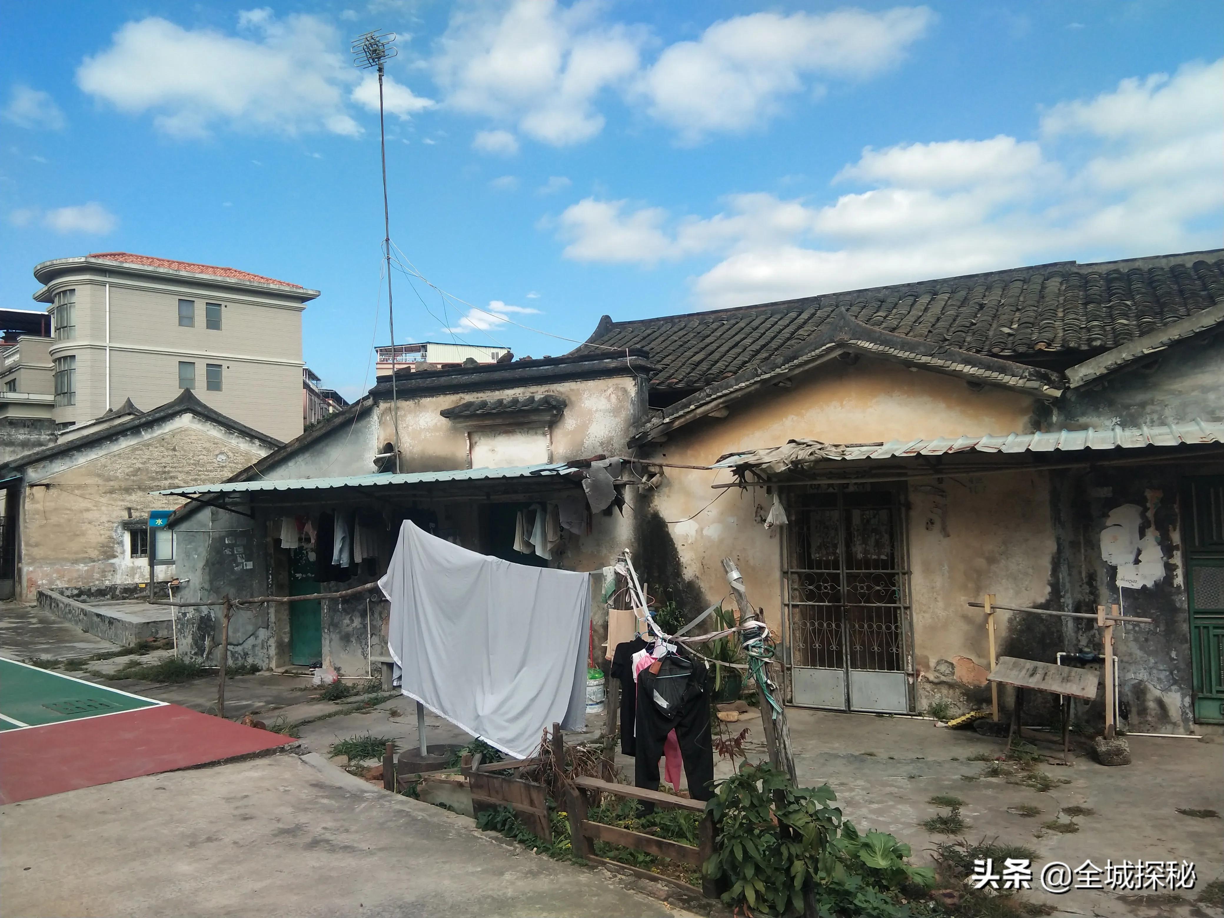 “村中城”东莞：故乡回不去，打工人把东莞打扮成了故乡