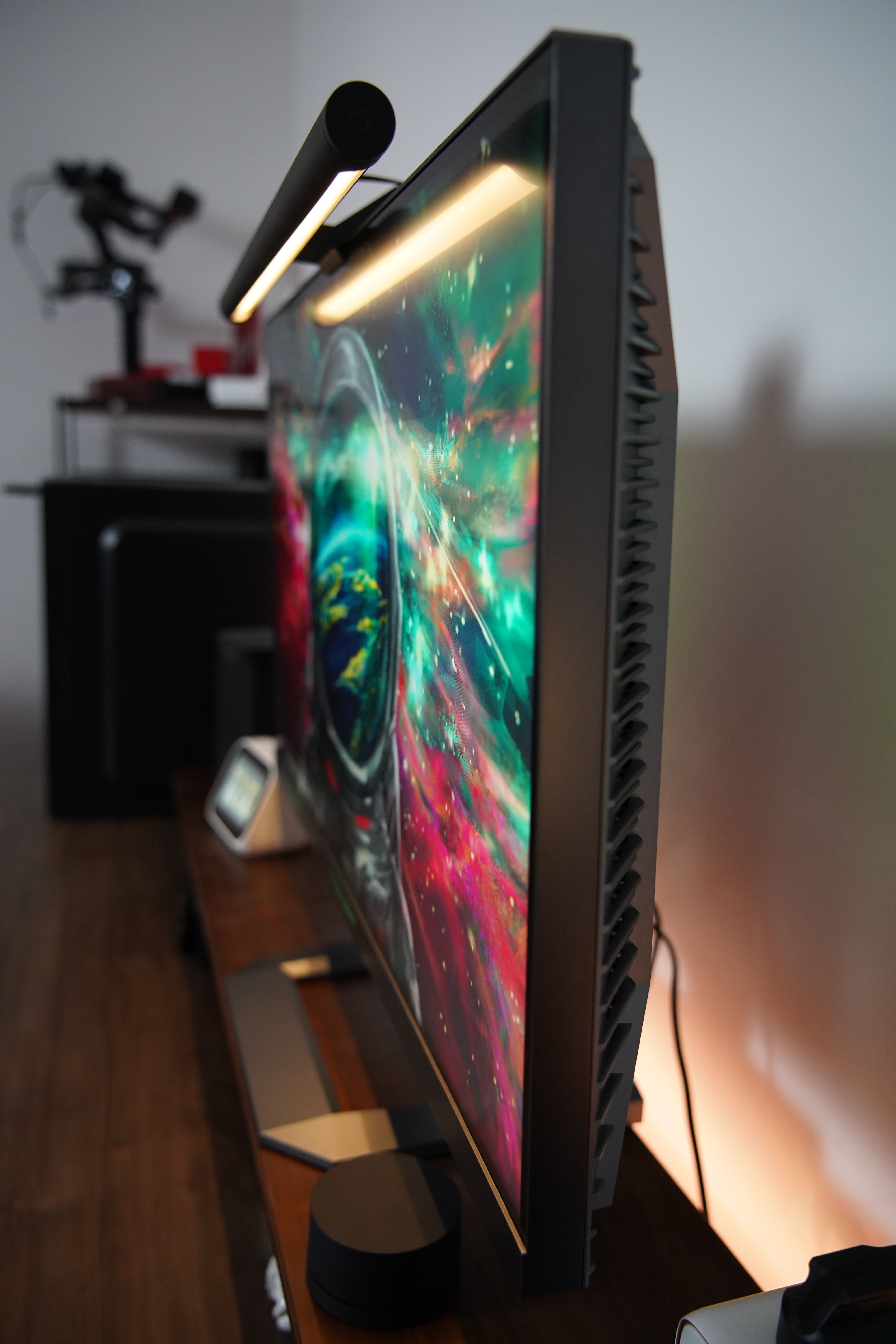 hkc32寸miniled显示器,aocminiled显示器