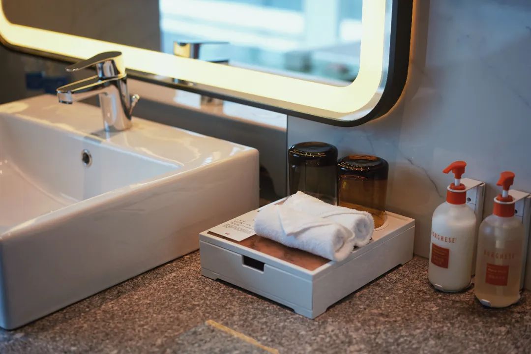 来厦门旅游订不到酒店,去厦门玩住不住鼓浪屿