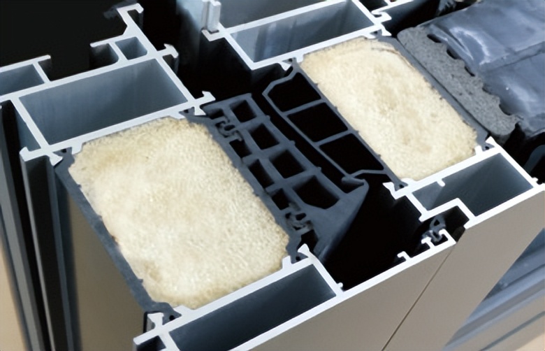 窗户一个口和两个口通风一样吗,房间没有窗户没有通风口怎么设计