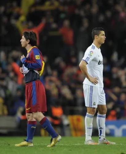 绝代双骄c罗梅西完整版,绝代双骄梅西c罗一起领奖