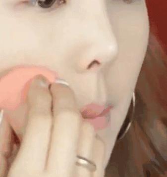 新手如何化妆自然不卡粉,新手如何化妆出无瑕零毛孔的皮肤