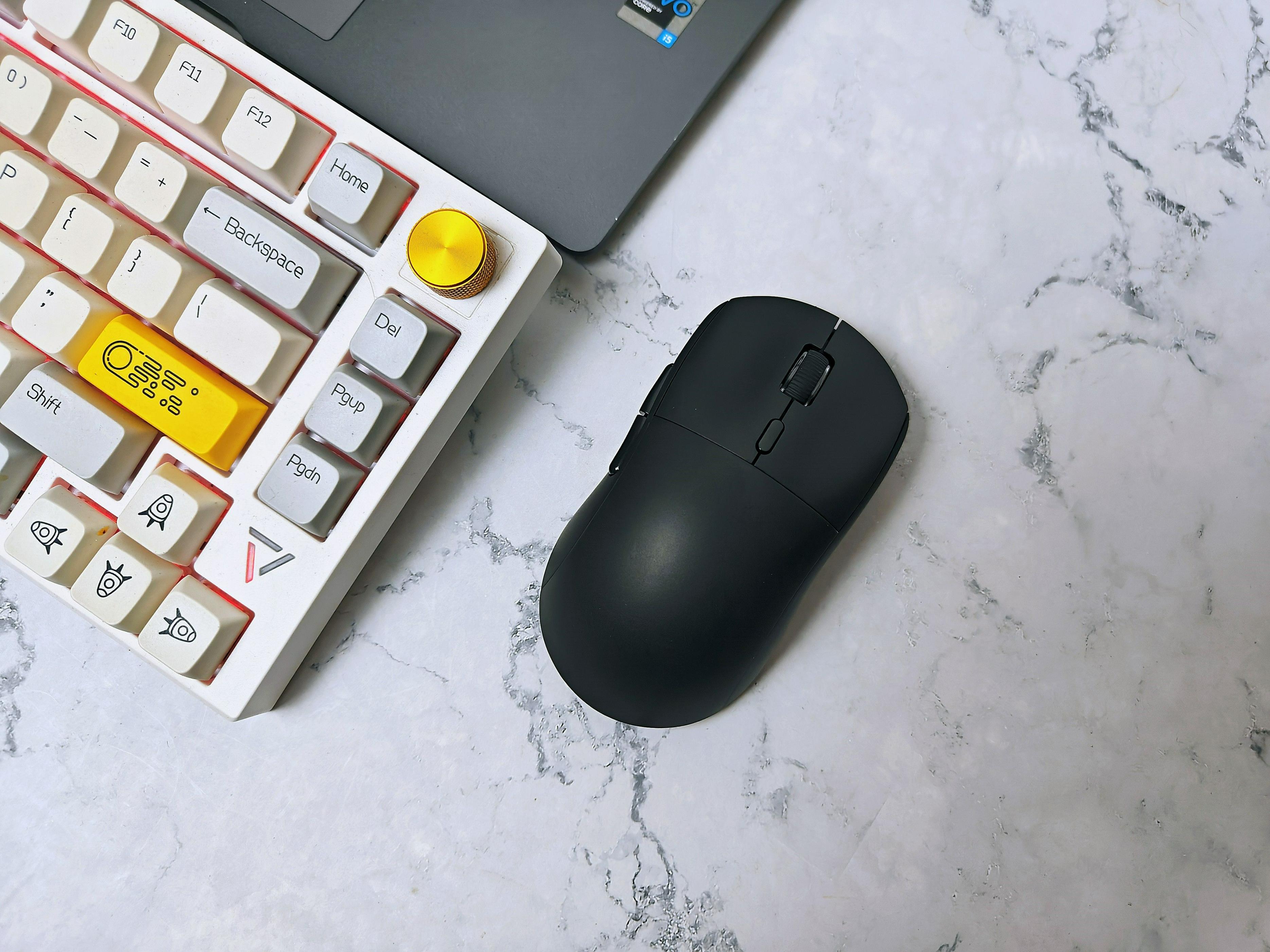 199交个朋友,黑爵AJ199无线双模游戏鼠标太卷了!