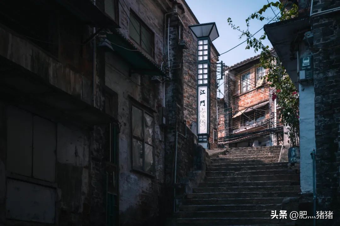 周润发刘德华感动视频,周润发惊呆大陆的视频