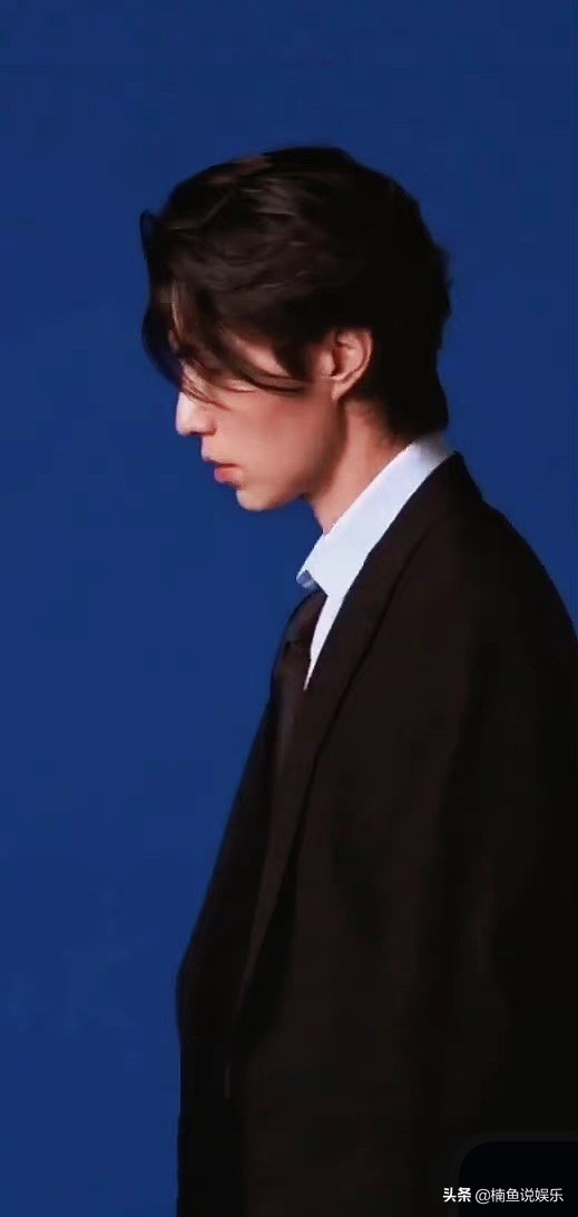 39岁的李栋旭携新剧回归,李栋旭颜值变化