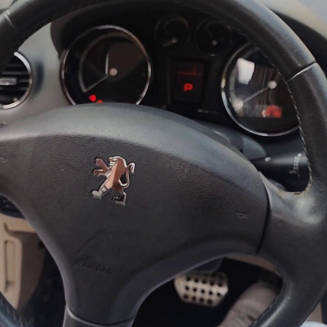 2011年上牌的标致408现在值多少,2011年上牌的标志408一年审几次