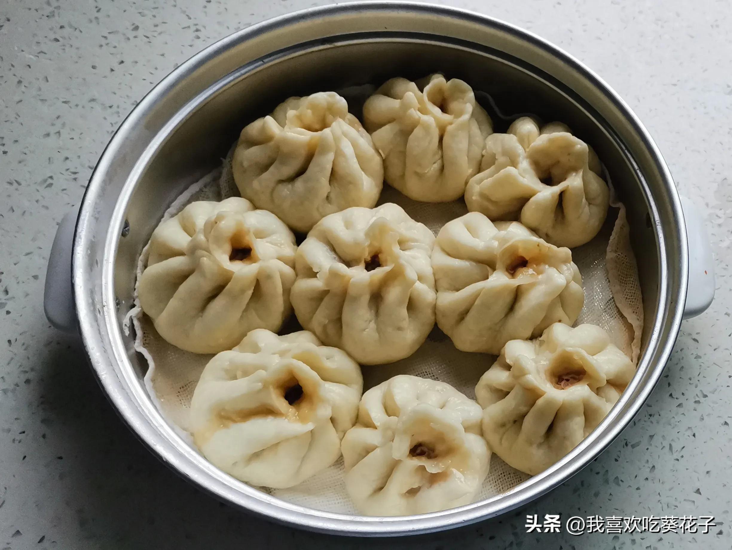 面团水和面粉的比例,揉面团面粉和水的比例是多少