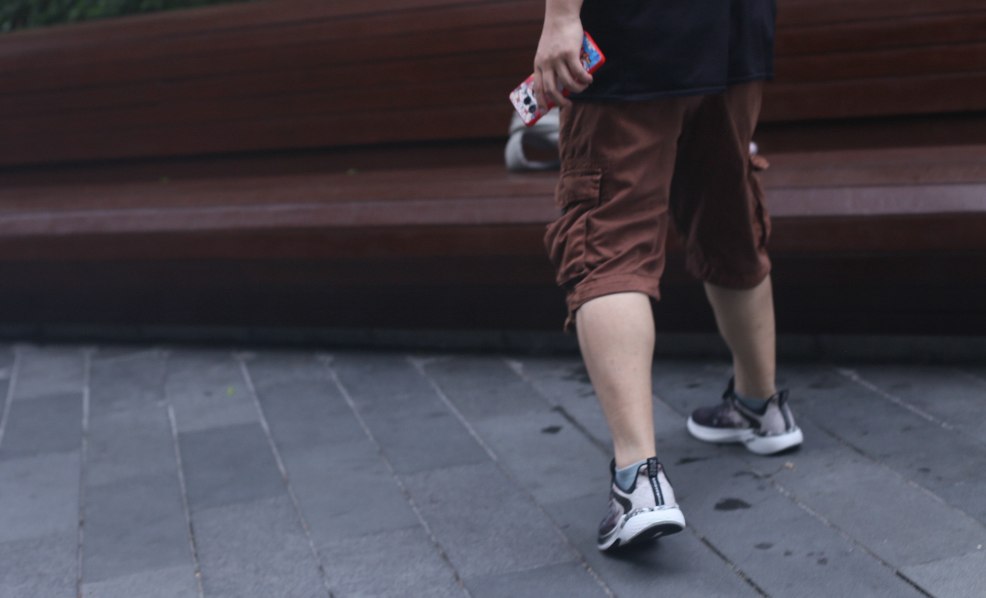 鞋子加智能芯片会有什么体验？坲洛一奥智能跑鞋