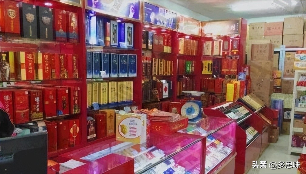 路边的烟酒店看起来没生意,街边冷清的烟酒店到底靠什么赚钱