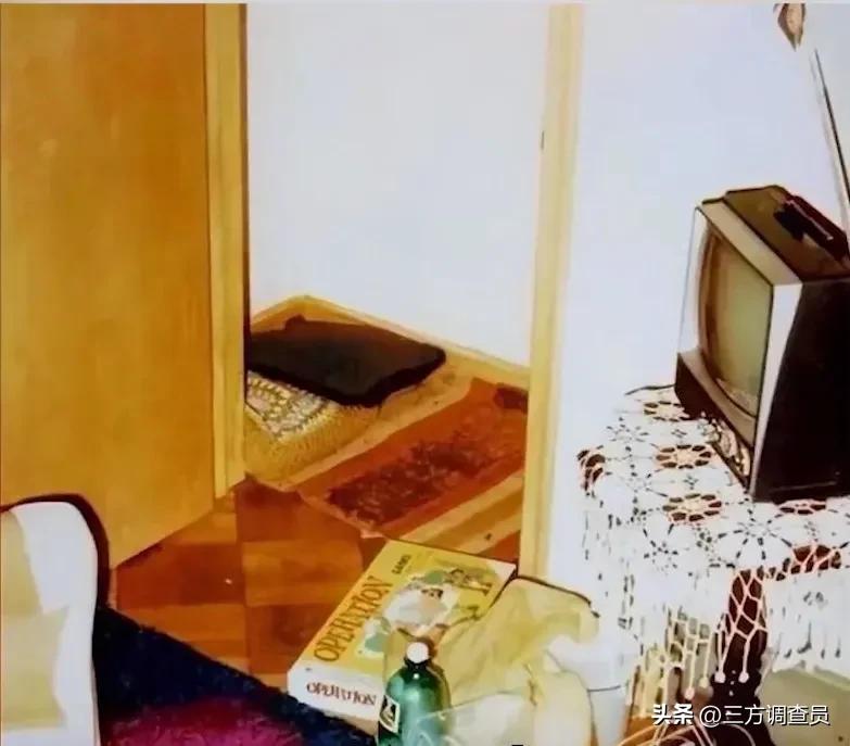 14岁少年爱上女老师，跟踪15年，最终将她塞进衣柜，美国旧案