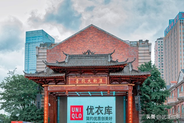 楚河汉街和粮道街哪个更值得去,楚河汉街值得打卡吗