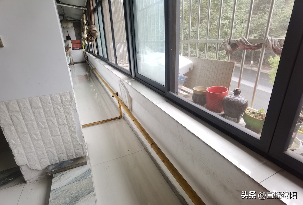 室内燃气主管多粗,燃气主管在阳台正中央