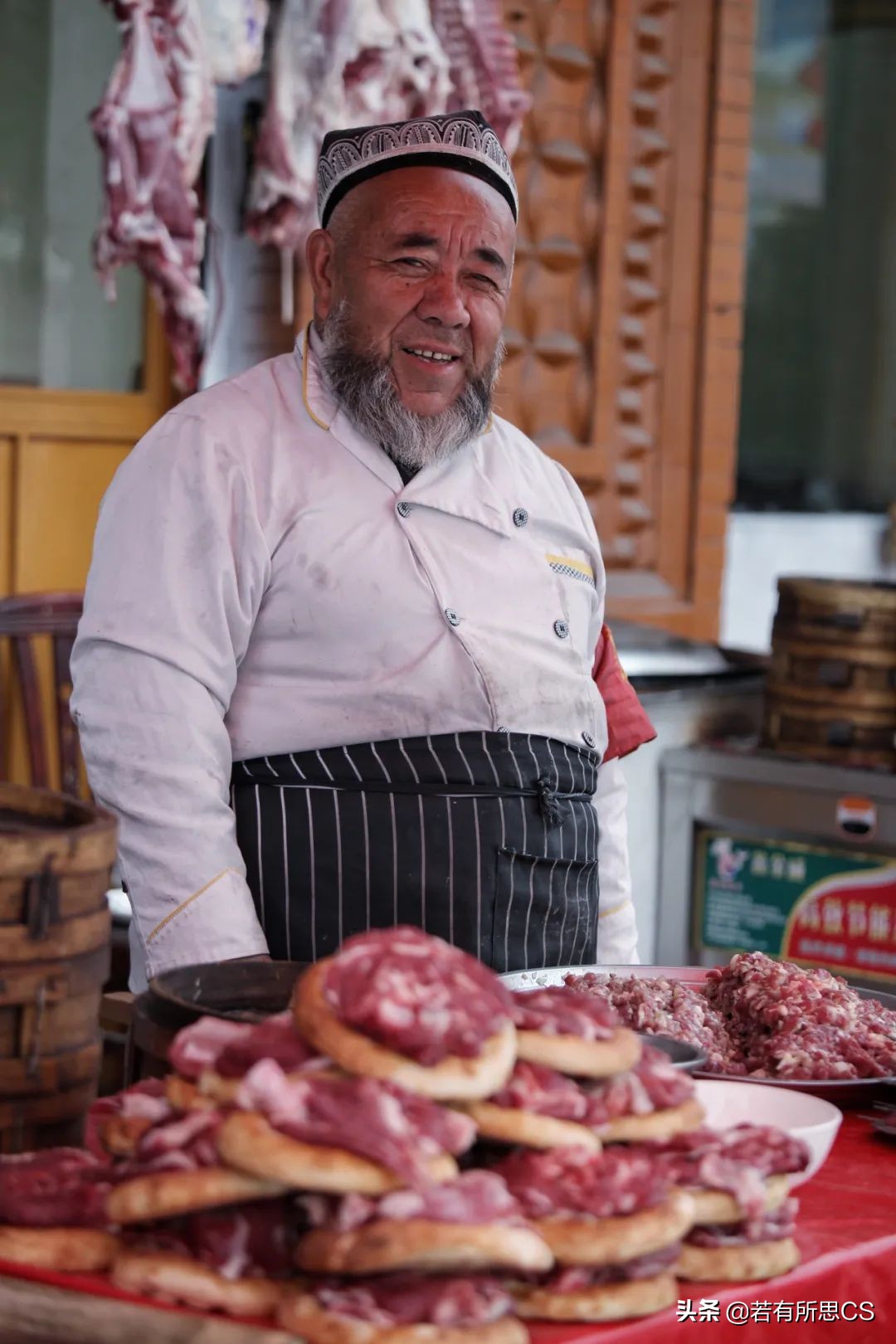 去新疆旅游的美女,去苏州旅游的女人