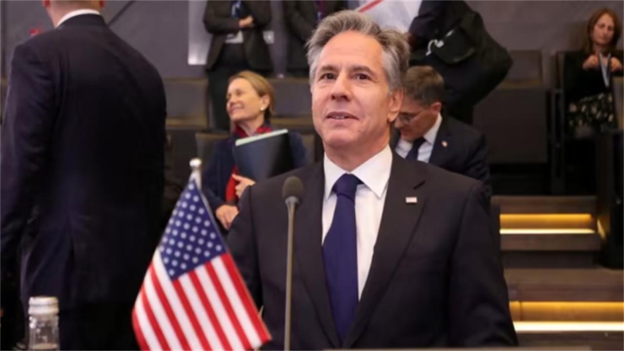 中国万吨巨舰出海视频,中国进口的最大战略舰