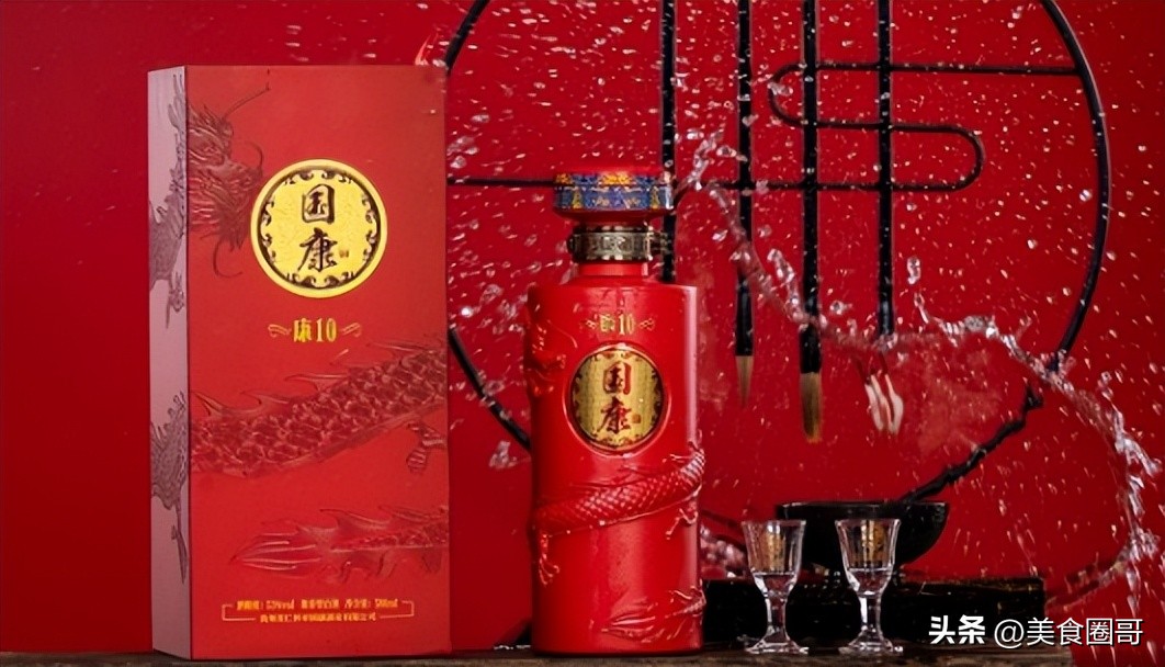 一瓶白酒500ml倒出来多少才算正常,白酒倒进杯子里点不着是不是好酒