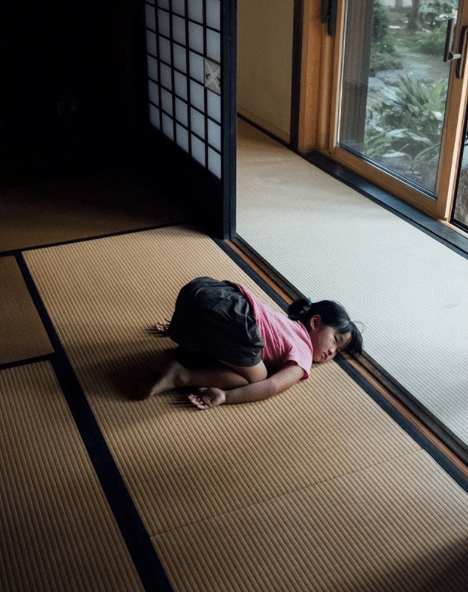 爸爸拍坏人女儿却被偷走完整版,日本老爸偷拍儿子的丑照