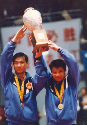 乒乓入奥24年,盘点国乒28位奥运冠军:马龙王曼昱都是唯一