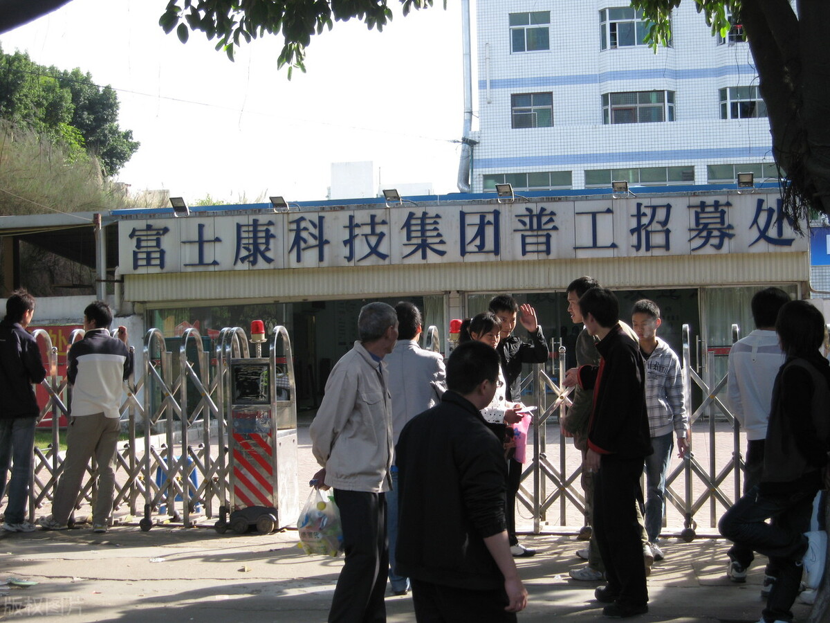 刚来富士康总迷路的地方,龙华富士康忙不