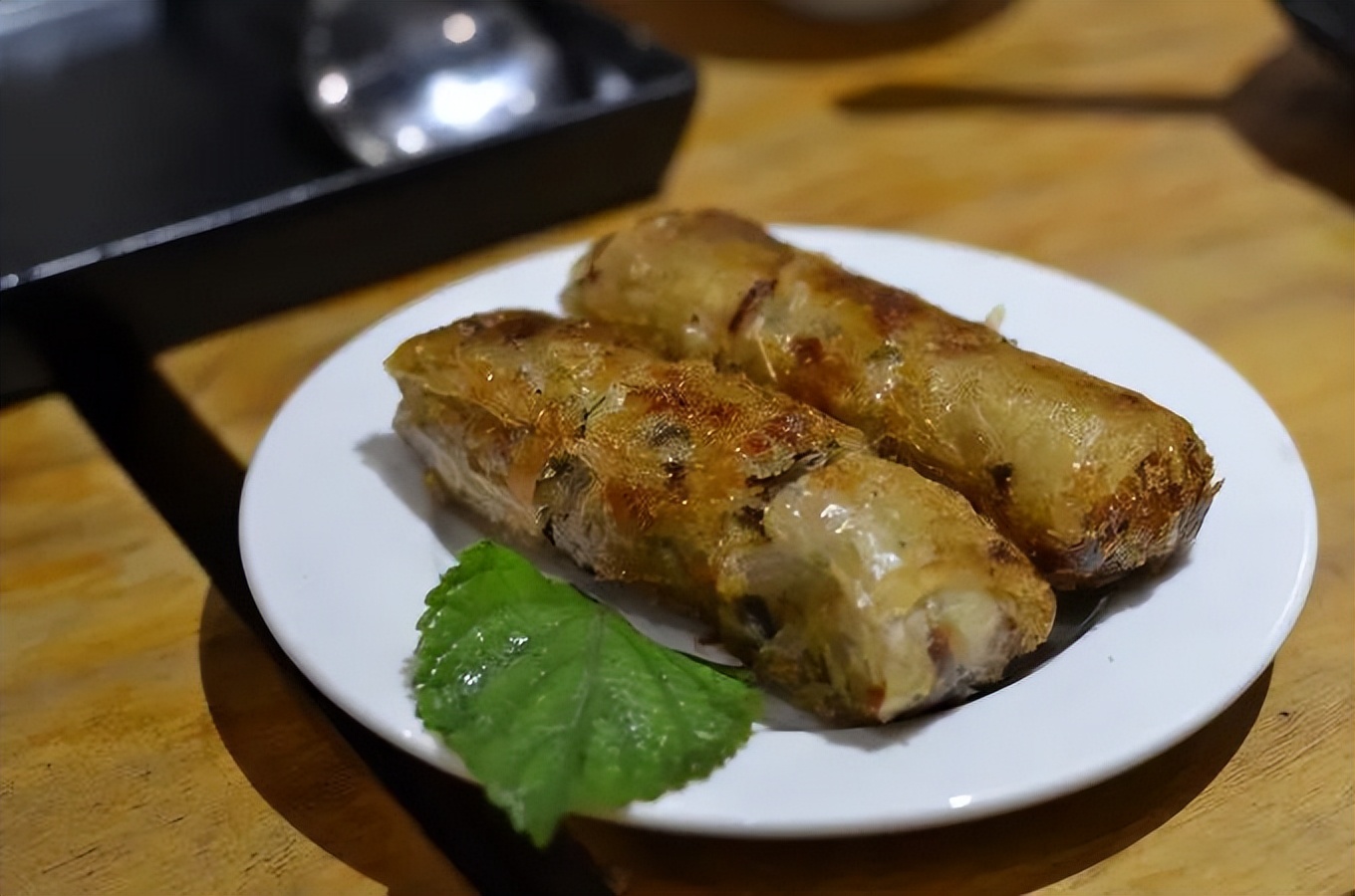 走进越南感受异国风土人情 (越南街头采访对中国的印象)