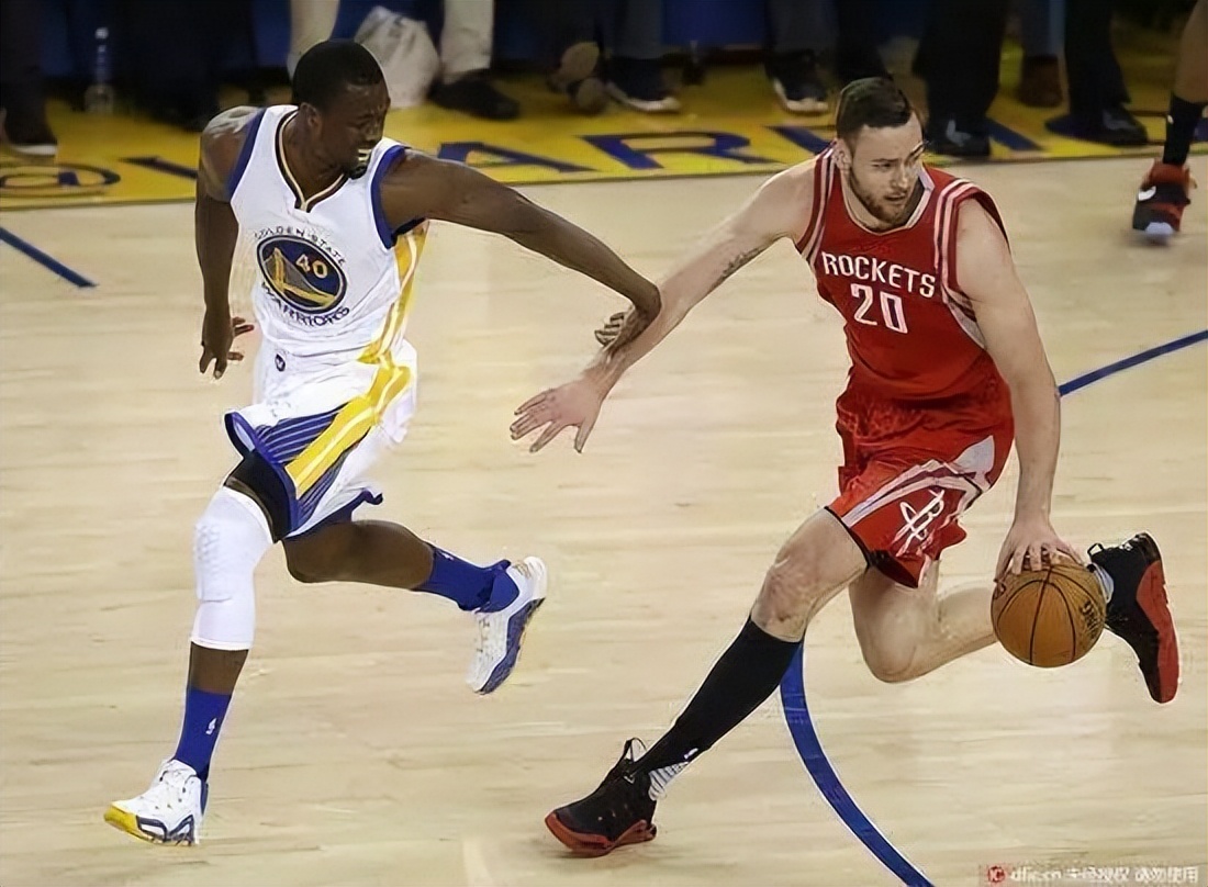 我与足球那些事,全能中锋莫泰尤纳斯