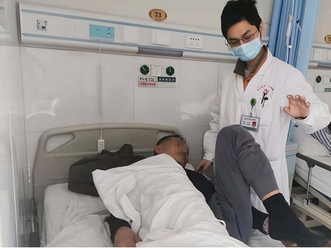 脑梗塞引起的焦虑症怎么办,脑梗塞发作时最迫切的急救方法是