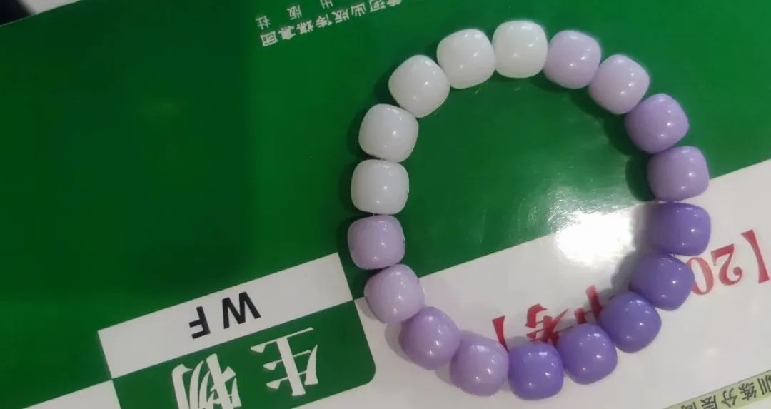 现在的小学生都流行盘手串了吗,小学生开始流行盘手串原因